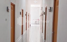 Hotel O Syariah Tasikmalaya Near Universitas Siliwangi Formerly Siliwangi Guest House